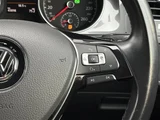 2015 Volkswagen Golf Alltrack TSI 4 PKG 4WD Sedan for sale, Japanese used car export - photo 19 of 23 | GULJI TRADERS