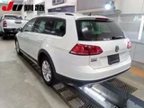2015 Volkswagen Golf Alltrack TSI Sedan for sale, Japanese used car export - photo 2 of 13 | GULJI TRADERS