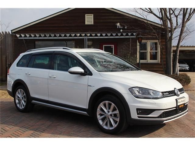2016 Volkswagen Golf Alltrack TSI Sedan for sale, Japanese used car export | GULJI TRADERS