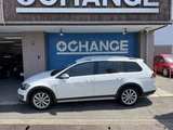 2017 Volkswagen Golf Alltrack TSI 4WD Sedan for sale, Japanese used car export - photo 3 of 46 | GULJI TRADERS