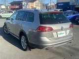 2017 Volkswagen Golf Alltrack TSI 4 PKG 4WD Sedan for sale, Japanese used car export - photo 2 of 24 | GULJI TRADERS