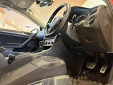 2017 Volkswagen Golf Alltrack TSI 4WD Sedan for sale, Japanese used car export - photo 21 of 24 | GULJI TRADERS