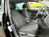 2017 Volkswagen Golf Alltrack Sedan for sale, Japanese used car export - photo 10 of 22 | GULJI TRADERS