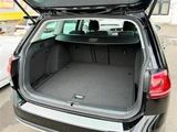 2017 Volkswagen Golf Alltrack Sedan for sale, Japanese used car export - photo 18 of 22 | GULJI TRADERS