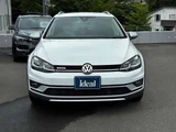 2017 Volkswagen Golf Alltrack TSI Sedan for sale, Japanese used car export - photo 2 of 29 | GULJI TRADERS