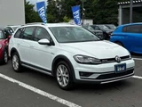 2017 Volkswagen Golf Alltrack TSI Sedan for sale, Japanese used car export - photo 3 of 29 | GULJI TRADERS