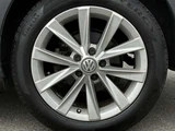 2017 Volkswagen Golf Alltrack TSI Sedan for sale, Japanese used car export - photo 9 of 29 | GULJI TRADERS