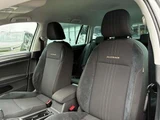 2017 Volkswagen Golf Alltrack TSI Sedan for sale, Japanese used car export - photo 17 of 29 | GULJI TRADERS
