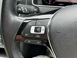 2017 Volkswagen Golf Alltrack TSI Sedan for sale, Japanese used car export - photo 21 of 29 | GULJI TRADERS