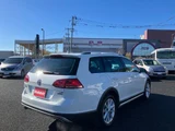 2017 Volkswagen Golf Alltrack TSI Sedan for sale, Japanese used car export - photo 3 of 24 | GULJI TRADERS