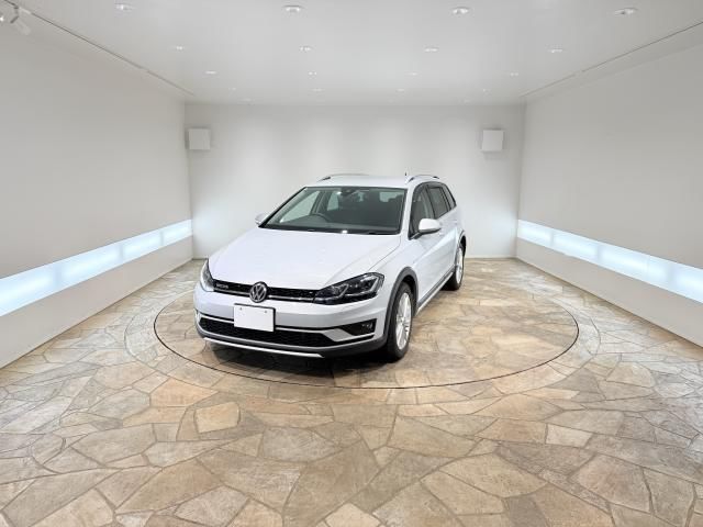 2017 Volkswagen Golf Alltrack TSI Sedan for sale, Japanese used car export | GULJI TRADERS