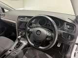 2017 Volkswagen Golf Alltrack TSI Sedan for sale, Japanese used car export - photo 4 of 9 | GULJI TRADERS