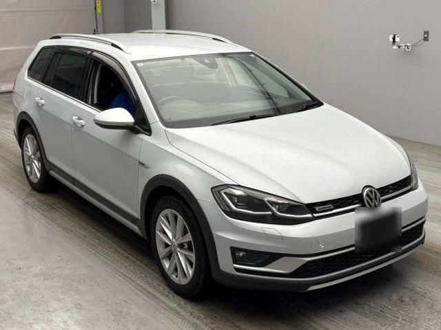 2018 Volkswagen Golf Alltrack TSI 4WD - photo 1 2018 Volkswagen Golf Alltrack TSI 4WD Sedan for sale, Japanese used car export - photo 1 of 9 | GULJI TRADERS