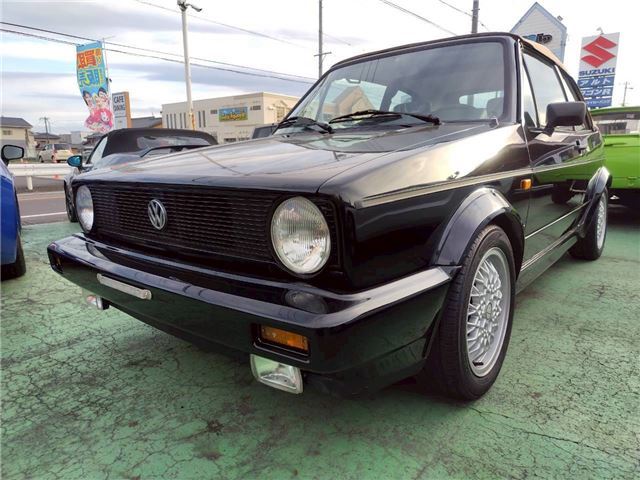 1990 Volkswagen Golf Cabrio 1.8 - photo 1 1990 Volkswagen Golf Cabrio 1.8 Sedan for sale, Japanese used car export - photo 1 of 67 | GULJI TRADERS