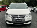 2009 Volkswagen Golf Touran TSI Sedan for sale, Japanese used car export - photo 2 of 9 | GULJI TRADERS