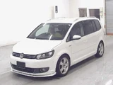 2013 Volkswagen Golf Touran TSI Sedan for sale, Japanese used car export - photo 4 of 9 | GULJI TRADERS