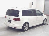 2013 Volkswagen Golf Touran TSI Sedan for sale, Japanese used car export - photo 5 of 9 | GULJI TRADERS