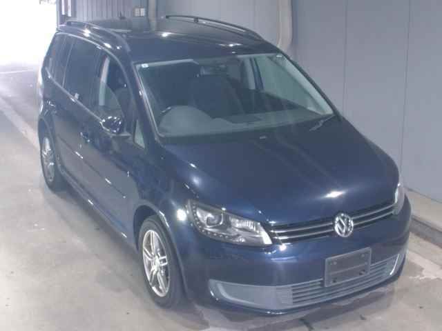 2015 Volkswagen Golf Touran ??? Sedan for sale, Japanese used car export - photo 1 of 5 | GULJI TRADERS