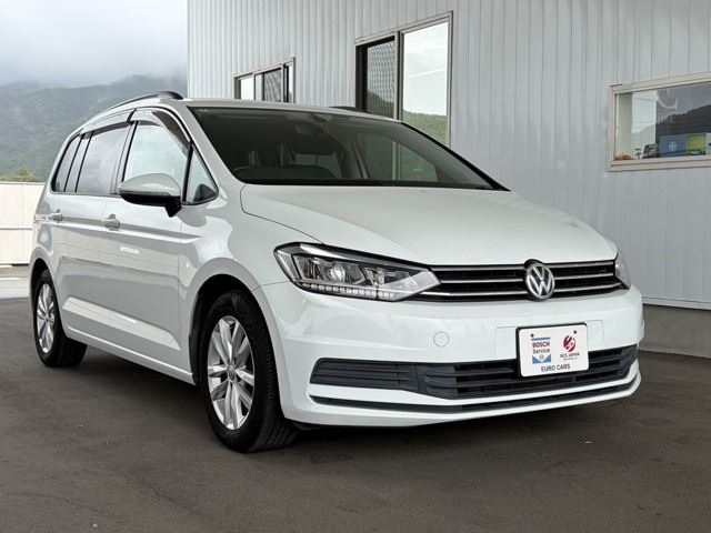 2016 Volkswagen Golf Touran TSI - photo 1 2016 Volkswagen Golf Touran TSI Sedan for sale, Japanese used car export - photo 1 of 36 | GULJI TRADERS