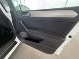 2016 Volkswagen Golf Touran TSI Sedan for sale, Japanese used car export - photo 21 of 36 | GULJI TRADERS
