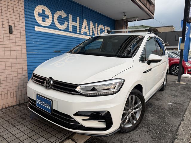 2016 Volkswagen Golf Touran TSI Sedan for sale, Japanese used car export - photo 1 of 48 | GULJI TRADERS