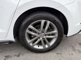 2016 Volkswagen Golf Touran TSI Sedan for sale, Japanese used car export - photo 42 of 48 | GULJI TRADERS