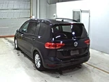 2016 Volkswagen Golf Touran TSI Sedan for sale, Japanese used car export - photo 4 of 5 | GULJI TRADERS