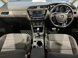 2016 Volkswagen Golf Touran TSI Sedan for sale, Japanese used car export - photo 3 of 10 | GULJI TRADERS