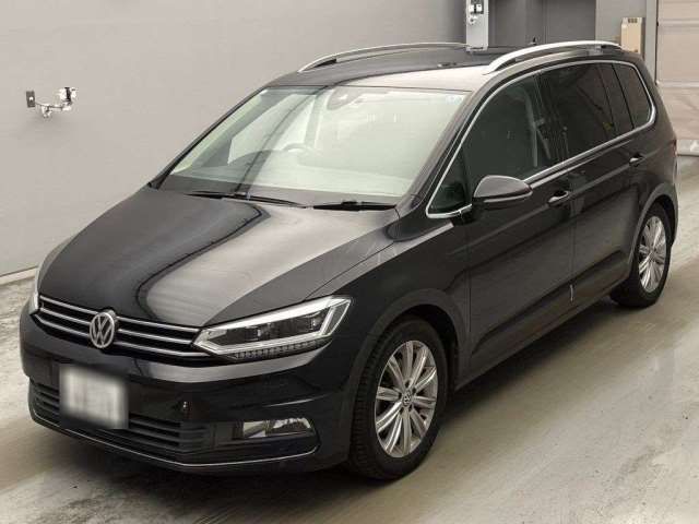 2016 Volkswagen Golf Touran TSI Sedan for sale, Japanese used car export | GULJI TRADERS