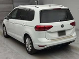 2016 Volkswagen Golf Touran TSI Sedan for sale, Japanese used car export - photo 2 of 9 | GULJI TRADERS