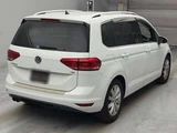 2016 Volkswagen Golf Touran TSI Sedan for sale, Japanese used car export - photo 4 of 9 | GULJI TRADERS
