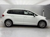 2016 Volkswagen Golf Touran TSI Sedan for sale, Japanese used car export - photo 5 of 9 | GULJI TRADERS
