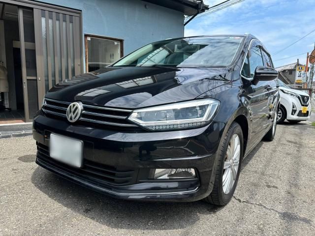 2016 Volkswagen Golf Touran TSI Sedan for sale, Japanese used car export | GULJI TRADERS