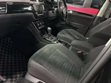 2016 Volkswagen Golf Touran TSI Sedan for sale, Japanese used car export - photo 6 of 9 | GULJI TRADERS