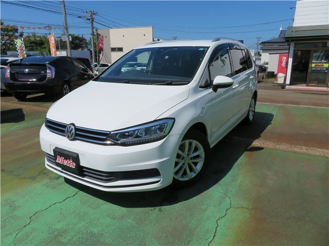 2017 Volkswagen Golf Touran Sedan for sale, Japanese used car export - photo 1 of 56 | GULJI TRADERS