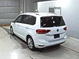 2017 Volkswagen Golf Touran TSI Sedan for sale, Japanese used car export - photo 4 of 5 | GULJI TRADERS