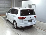 2017 Volkswagen Golf Touran TSI Sedan for sale, Japanese used car export - photo 2 of 3 | GULJI TRADERS