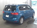 2017 Volkswagen Golf Touran TSI Sedan for sale, Japanese used car export - photo 2 of 5 | GULJI TRADERS