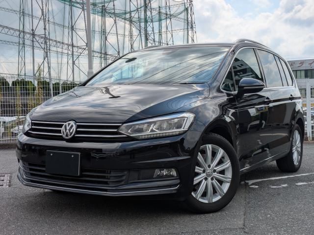 2017 Volkswagen Golf Touran Sedan for sale, Japanese used car export - photo 1 of 9 | GULJI TRADERS