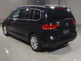 2017 Volkswagen Golf Touran TSI Sedan for sale, Japanese used car export - photo 5 of 9 | GULJI TRADERS