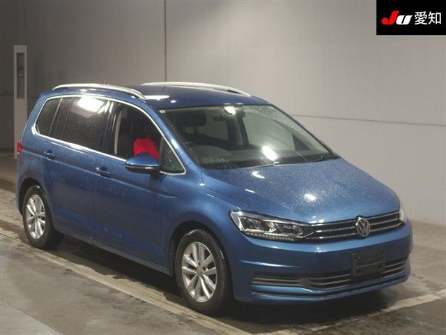 2017 Volkswagen Golf Touran TSI Sedan for sale, Japanese used car export | GULJI TRADERS