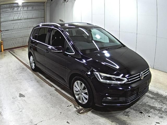 2018 Volkswagen Golf Touran TDI Sedan for sale, Japanese used car export | GULJI TRADERS
