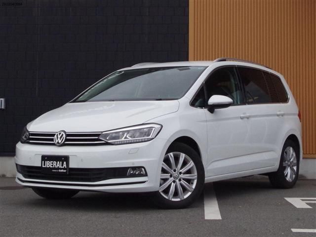 2019 Volkswagen Golf Touran TDI - photo 1 2019 Volkswagen Golf Touran TDI Sedan for sale, Japanese used car export - photo 1 of 24 | GULJI TRADERS