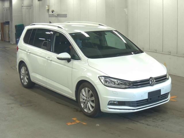 2019 Volkswagen Golf Touran Sedan for sale, Japanese used car export | GULJI TRADERS