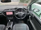 2020 Volkswagen Golf Touran TSI Sedan for sale, Japanese used car export - photo 17 of 21 | GULJI TRADERS