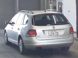 2010 Volkswagen Golf Variant Sedan for sale, Japanese used car export - photo 2 of 8 | GULJI TRADERS