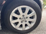 2011 Volkswagen Golf Variant TSI Sedan for sale, Japanese used car export - photo 28 of 53 | GULJI TRADERS