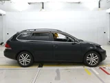 2011 Volkswagen Golf Variant Sedan for sale, Japanese used car export - photo 3 of 12 | GULJI TRADERS