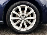 2014 Volkswagen Golf Variant Sedan for sale, Japanese used car export - photo 5 of 9 | GULJI TRADERS