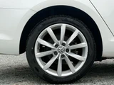 2014 Volkswagen Golf Variant Sedan for sale, Japanese used car export - photo 12 of 52 | GULJI TRADERS